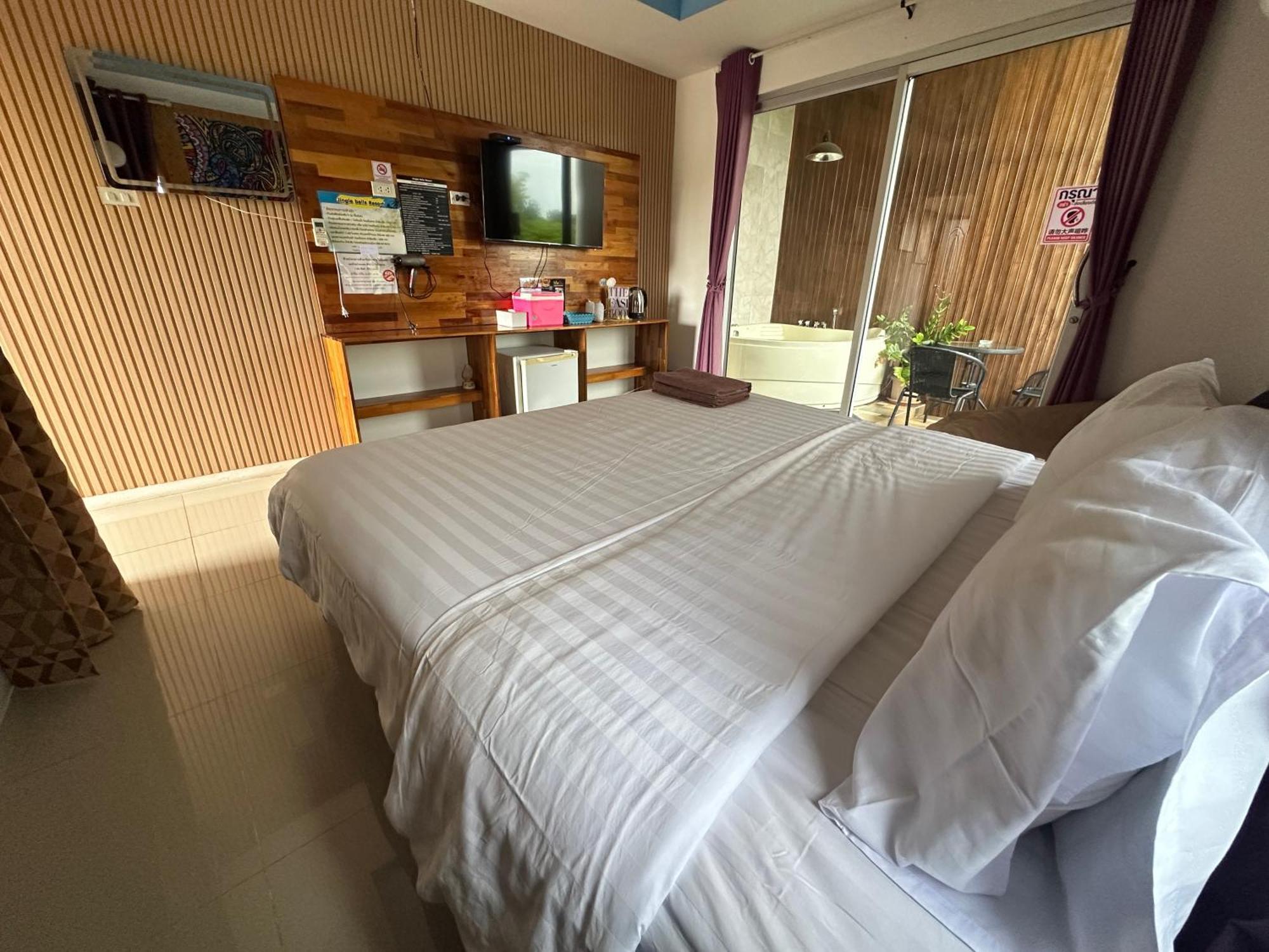Jingle Bells Resort Koh Larn Extérieur photo